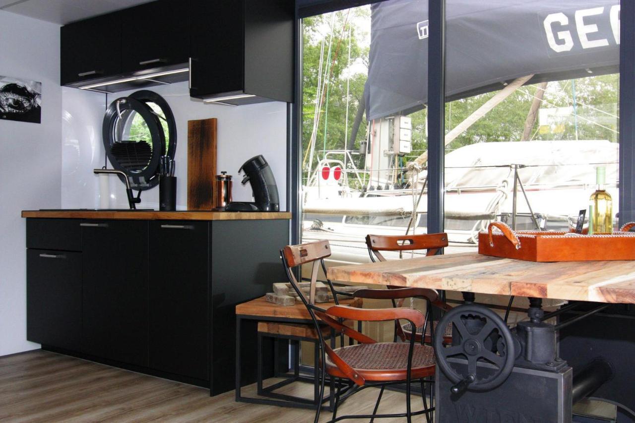 Hausboot Lina In Flensburg Hotel Exterior photo